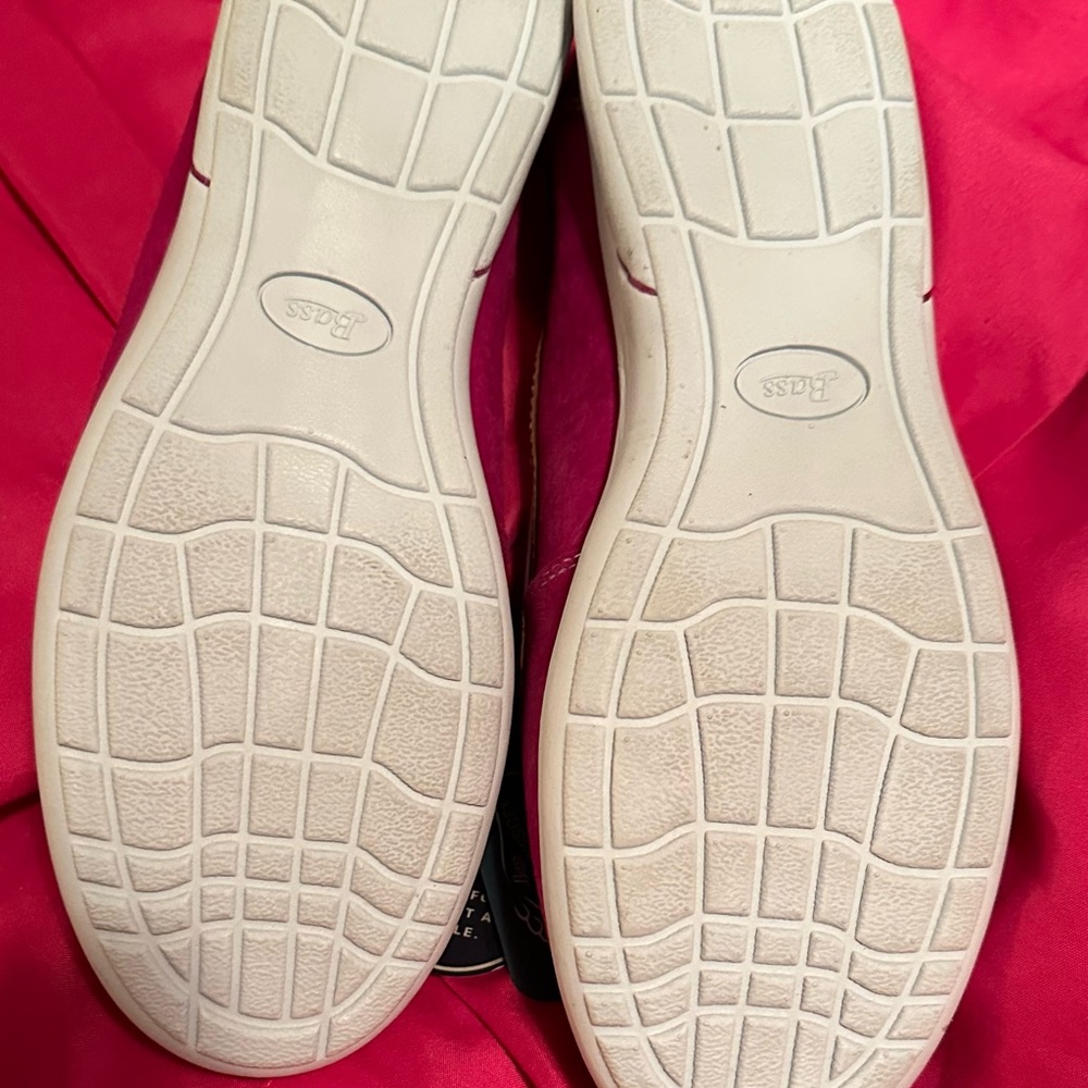 Bass Leather Raspberry & Tan Brand New Loafers- Comfort Footbed - Picture 5 of 6